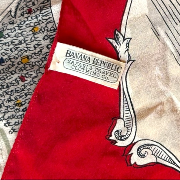 BANANA REPUBLIC Vintage Circus Print Silk Scarf – Made in Japan – 34”x34” - Picture 8 of 11